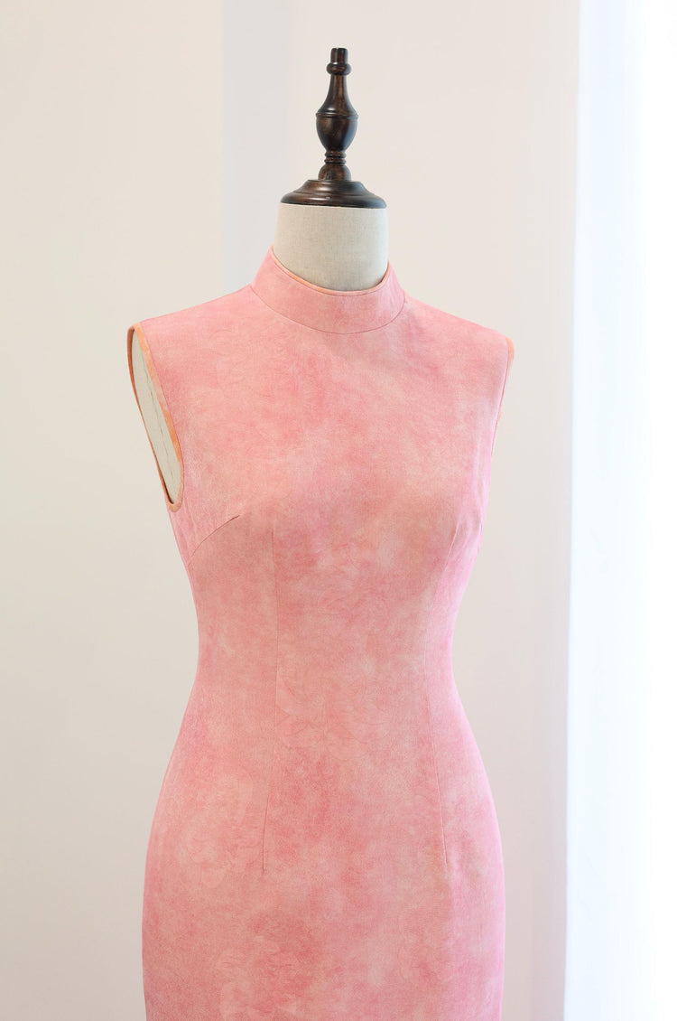 Pink Plant-Dyed Silk Jacquard Cheongsam Set 粉色植物染真絲暗紋旗袍套裝