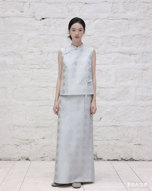 Frosted Peach Blossom · Song Brocade Vest Set 霜露桃花·宋錦馬甲套裝