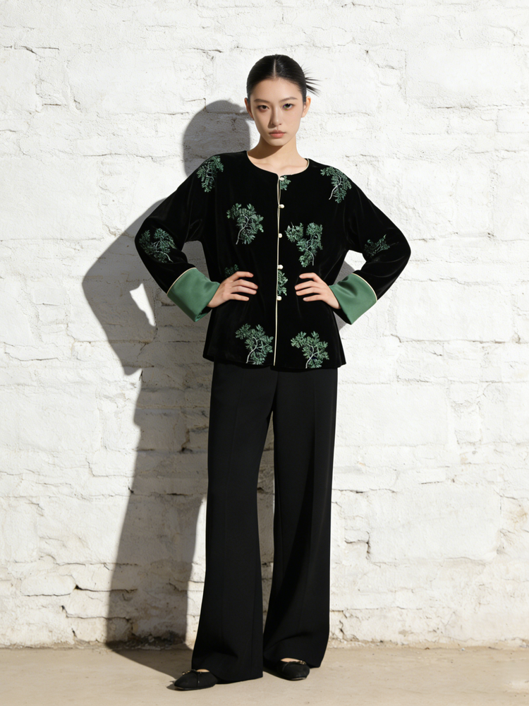 Midnight Pine Embroidered Velvet Blouse 墨夜松影絲絨刺繡上衣
