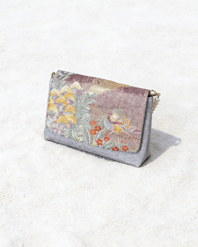 Iridescent Mist Brocade Clutch 霧光錦影手包