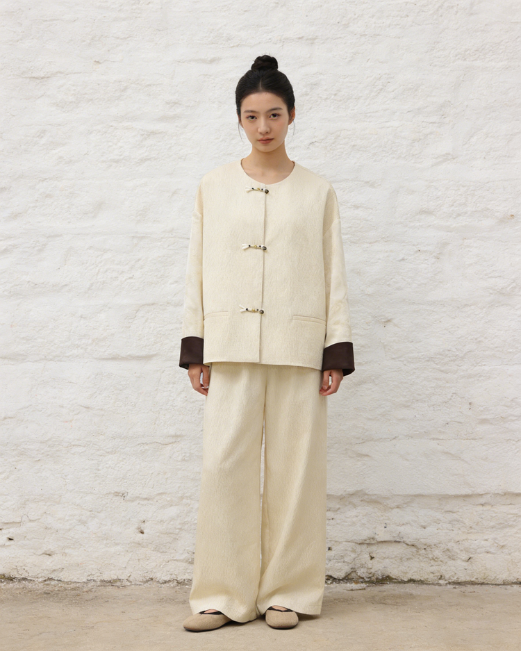 Almond Hue Acetate-Cotton Jacket with Arrow Knot Closures 杏色箭扣醋酸棉外套