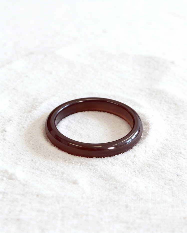 Crimson Ink Agate Bangle 墨紅瑪瑙手鐲