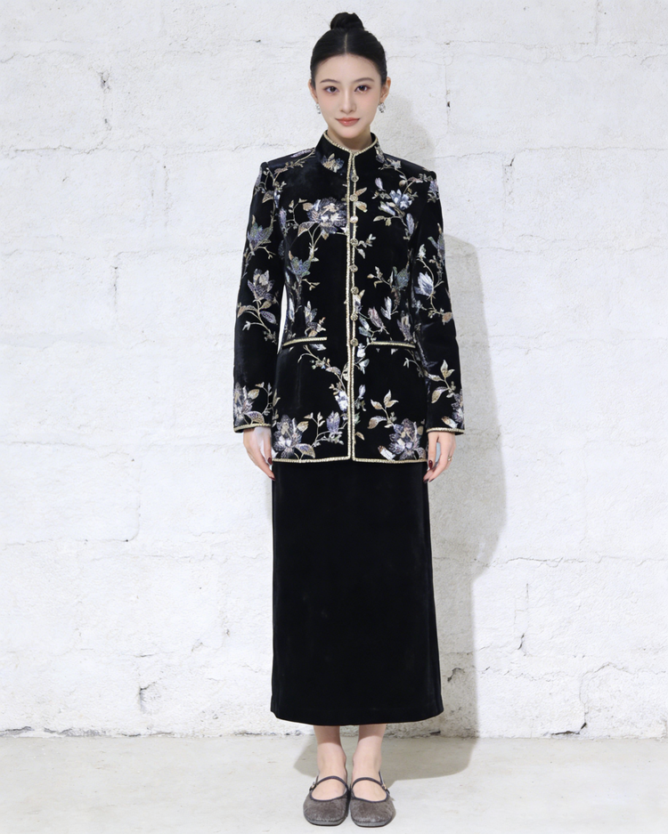 Black Velvet French Embroidered Jacket 黑色天鹅绒法式刺绣夹克